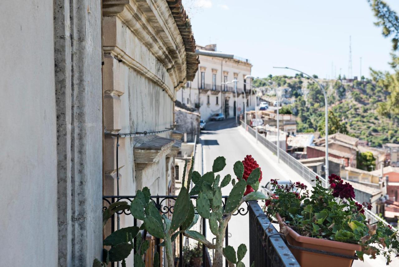 Le Stanze Del Cioccolato Bed & Breakfast Modica Bagian luar foto